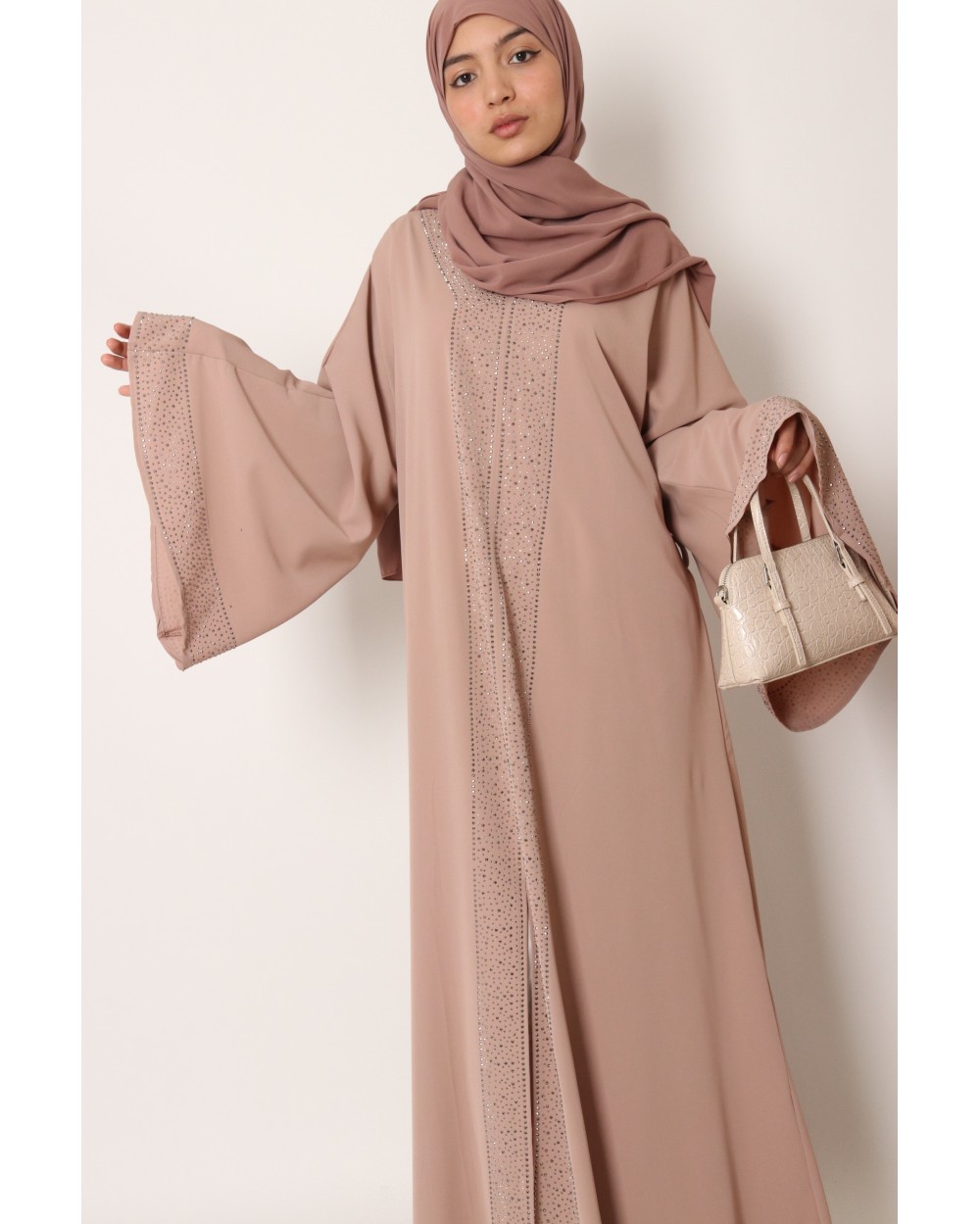 Long abaya with rhinestone neckline