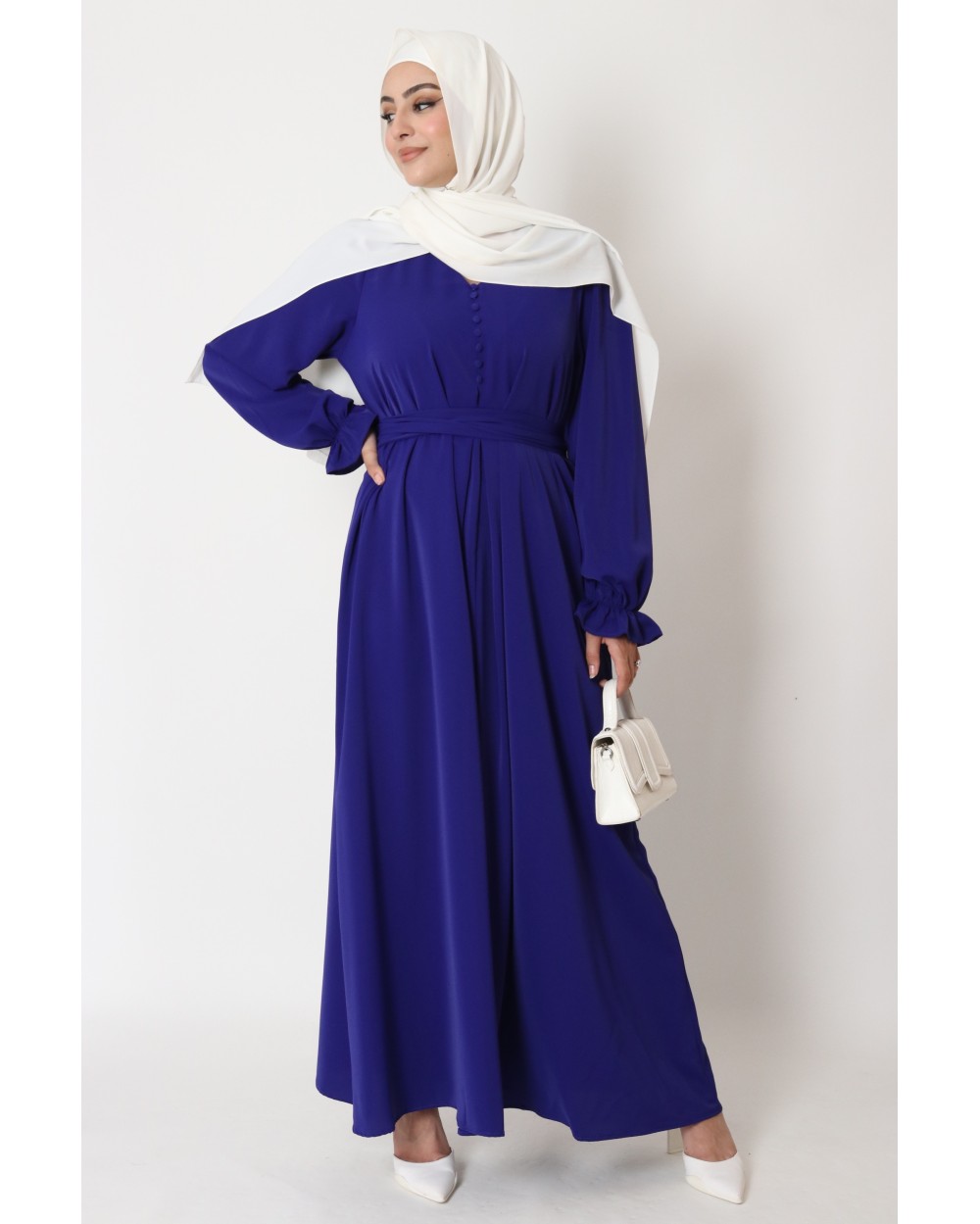 V-neck dress with buttons and ruffled sleeves