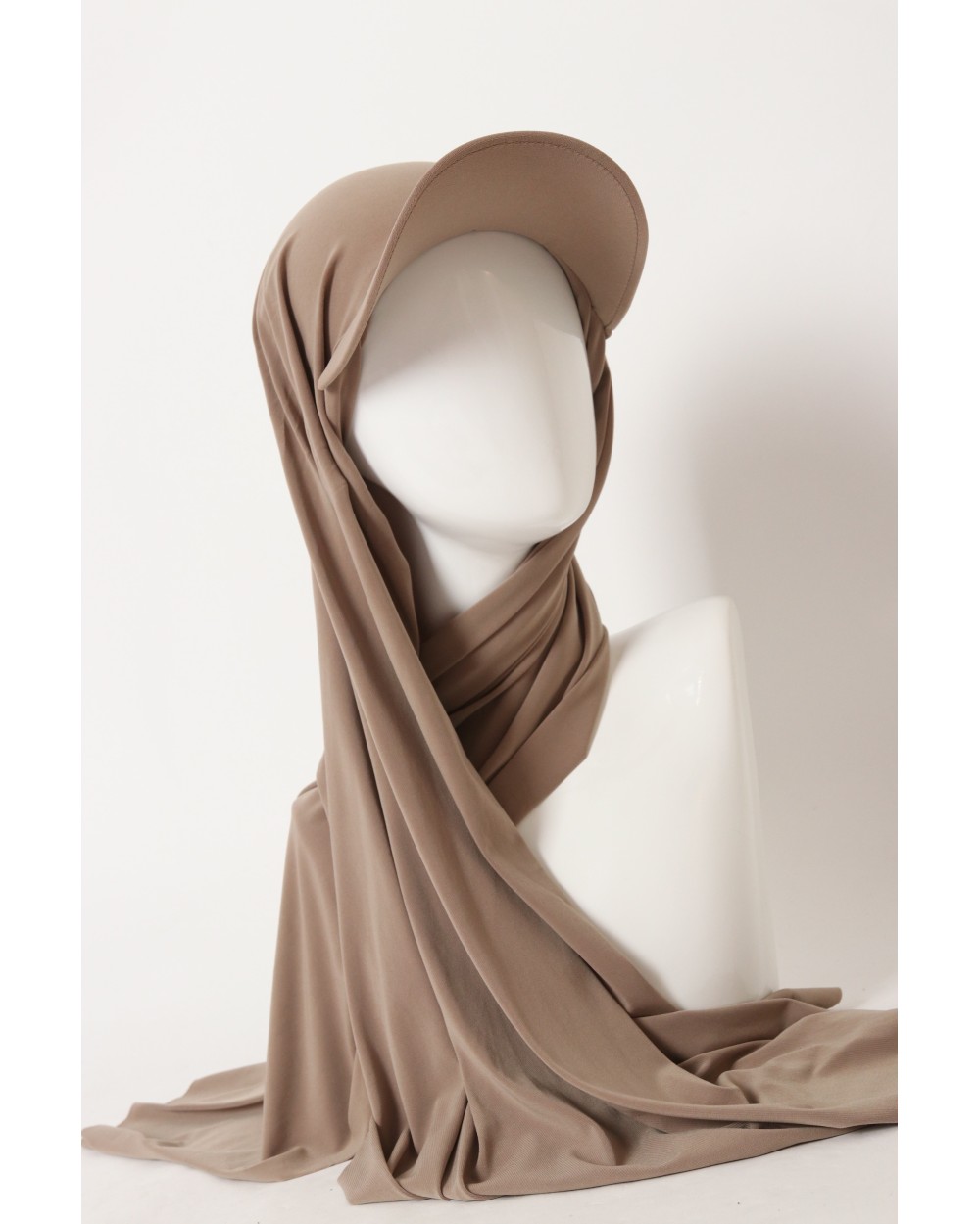 Hijab à enfiler avec casquette intégrée