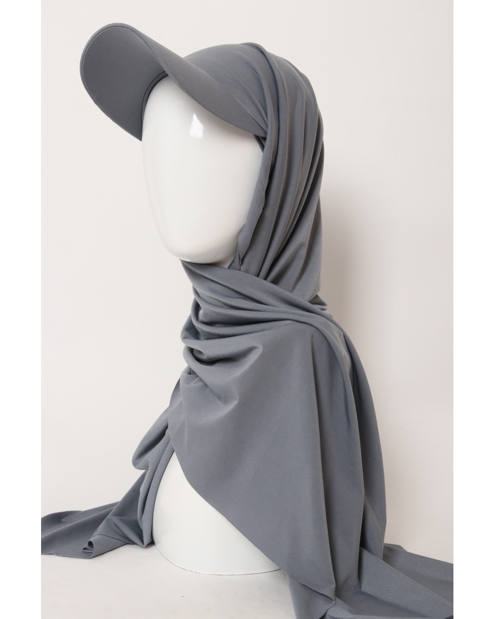 Hijab à enfiler avec casquette intégrée