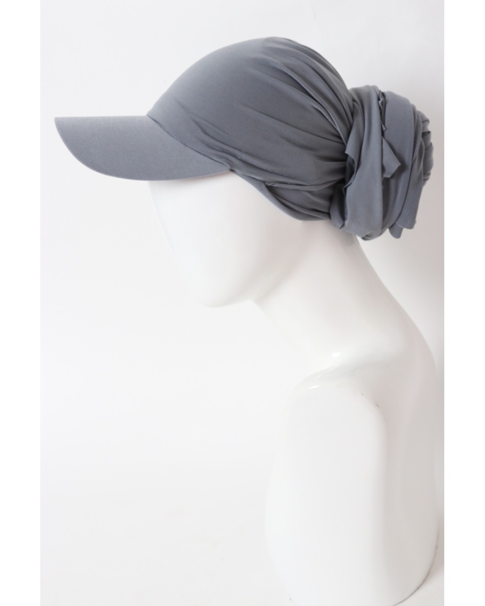 Hijab à enfiler avec casquette intégrée