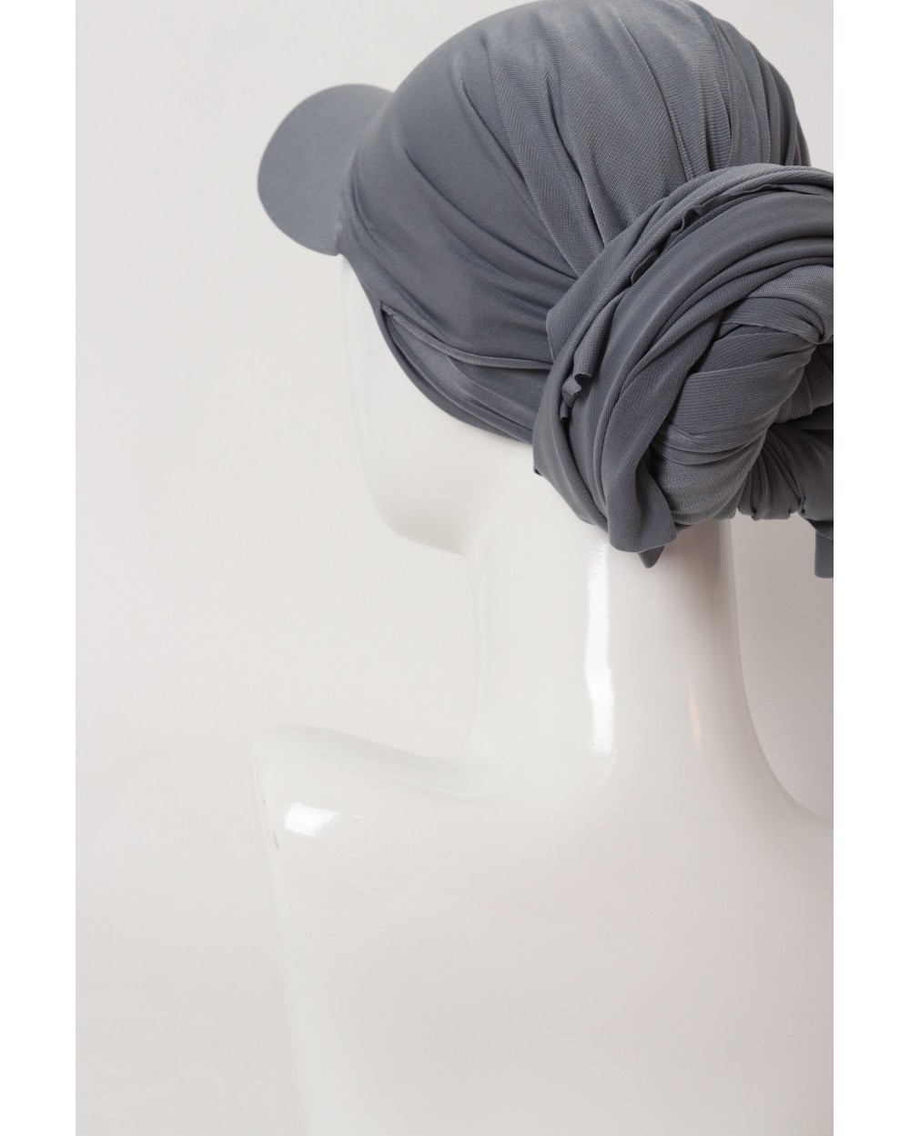 Hijab à enfiler avec casquette intégrée
