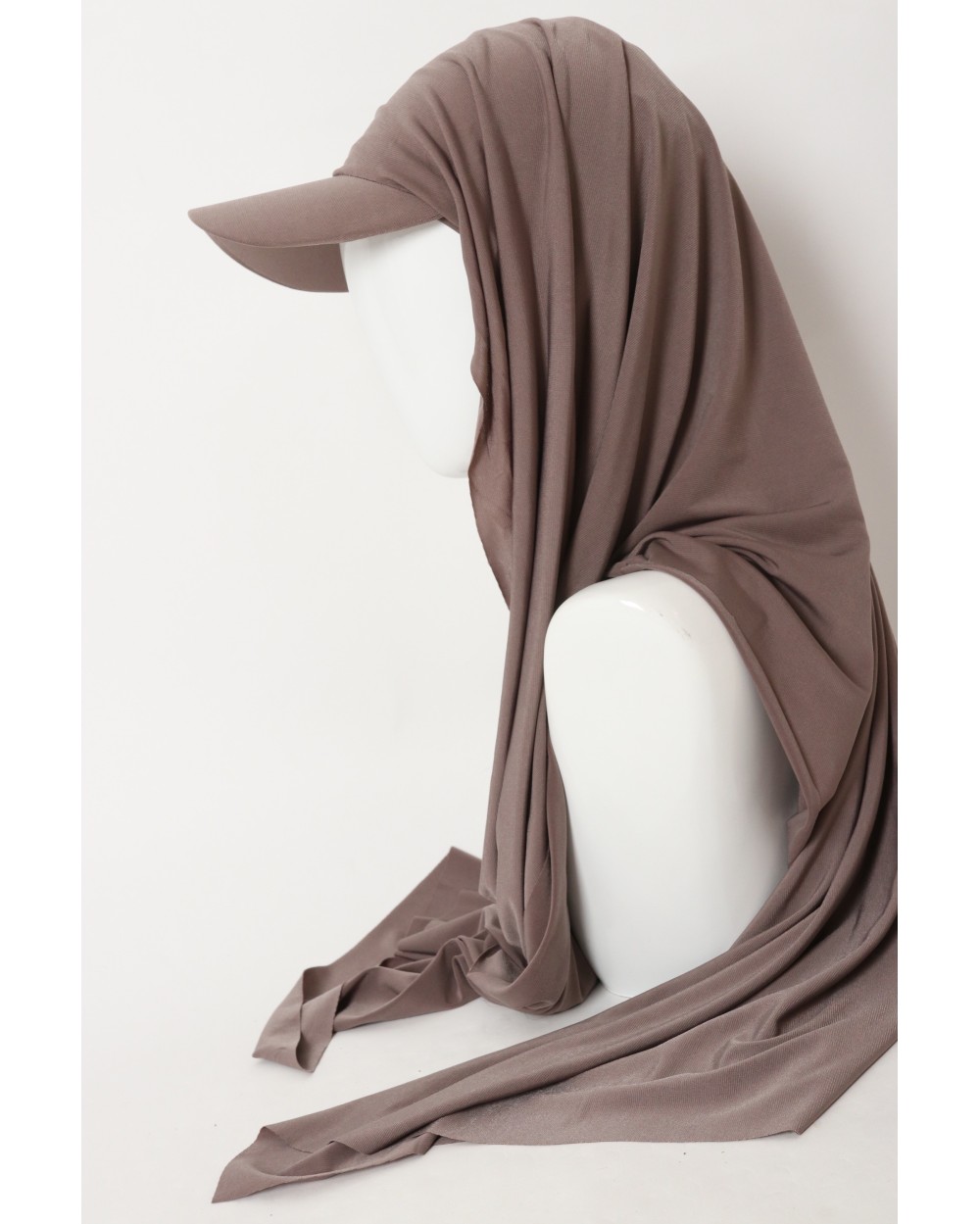 Hijab à enfiler avec casquette intégrée