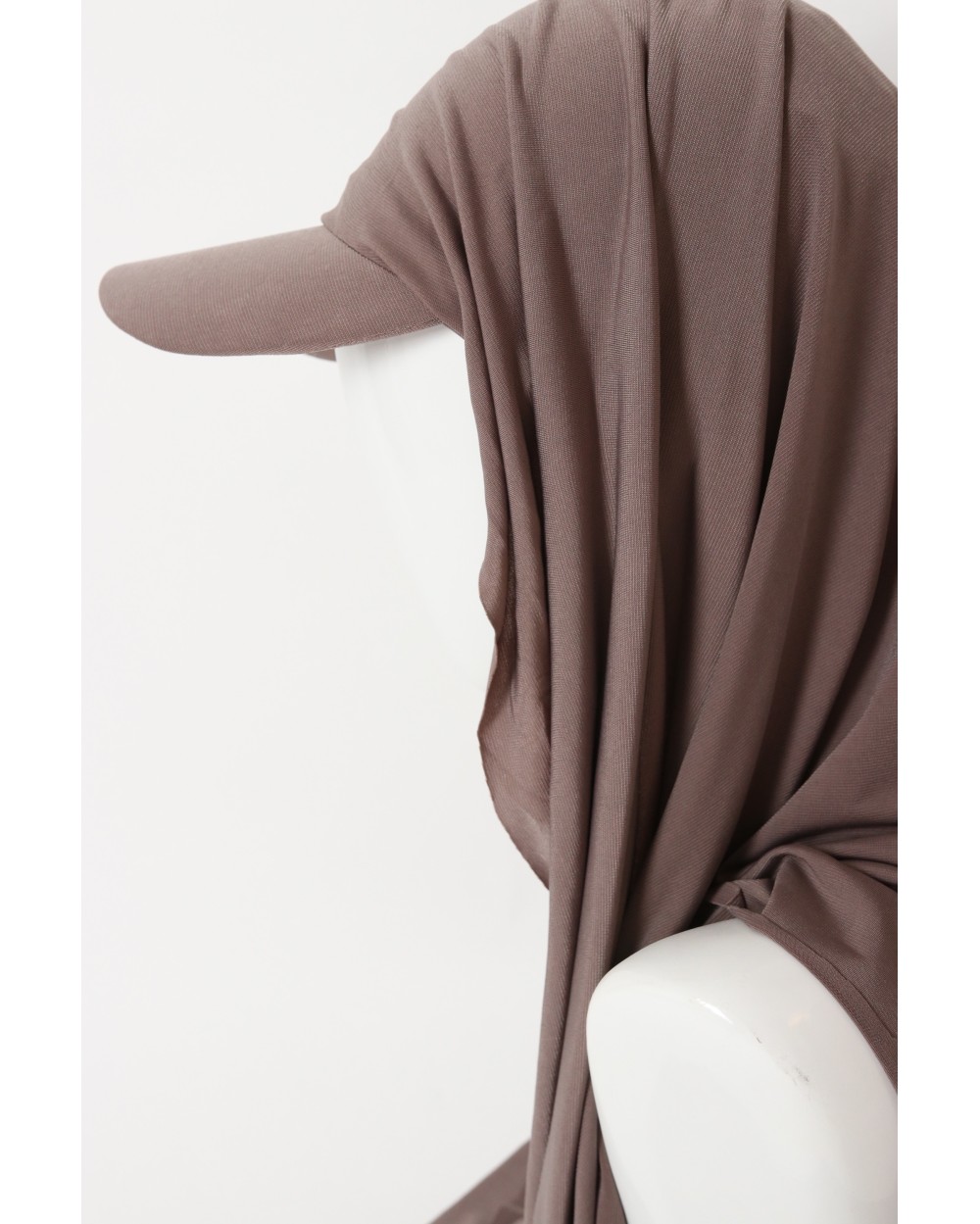 Hijab à enfiler avec casquette intégrée
