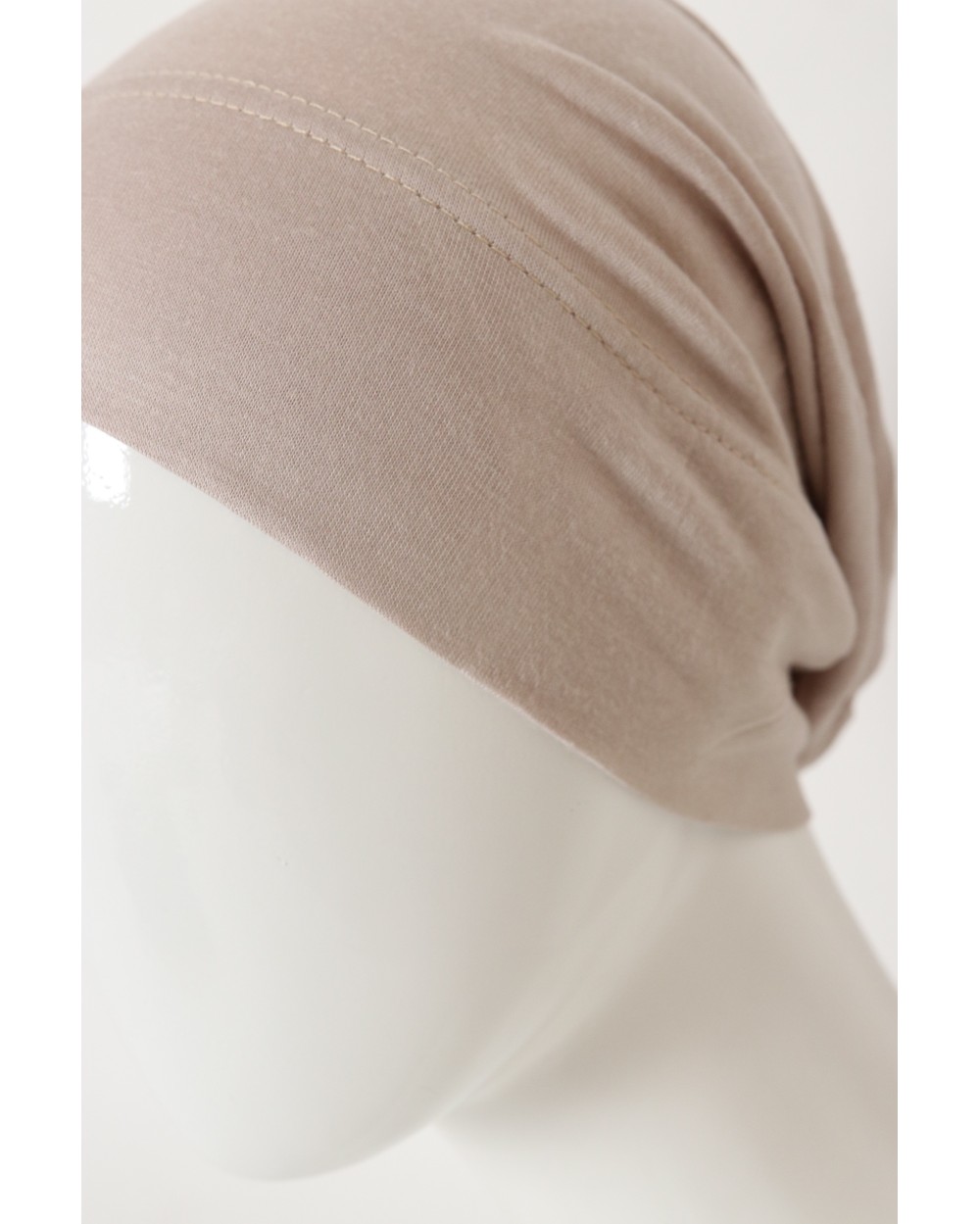 Bonnet fermé sous hijab