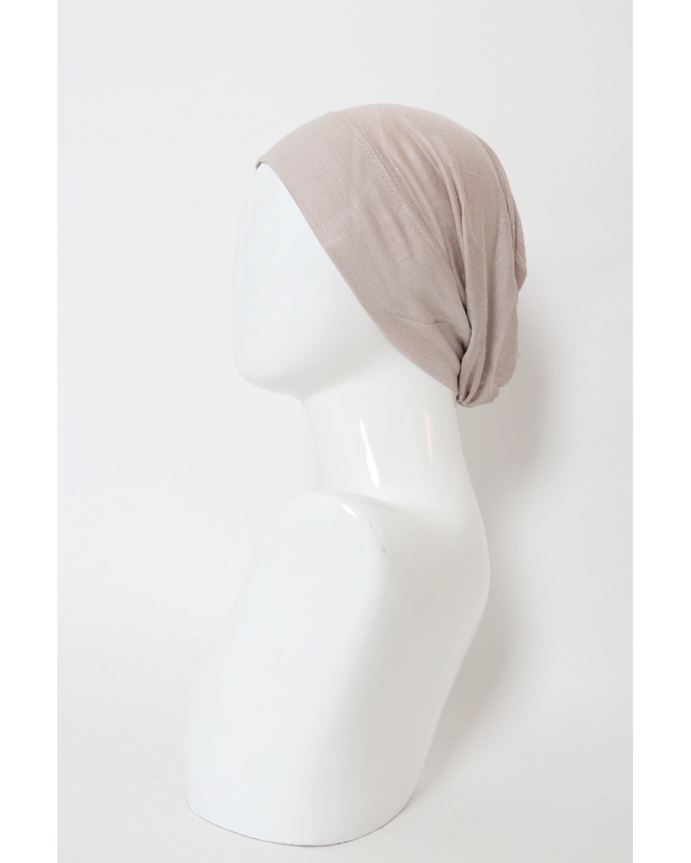 Bonnet fermé sous hijab