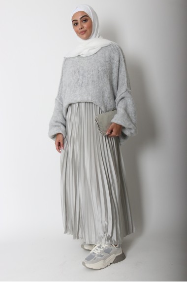 Long satin pleated skirt