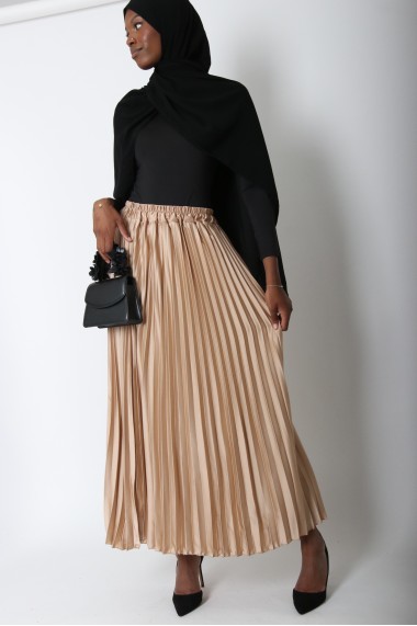 Long satin pleated skirt