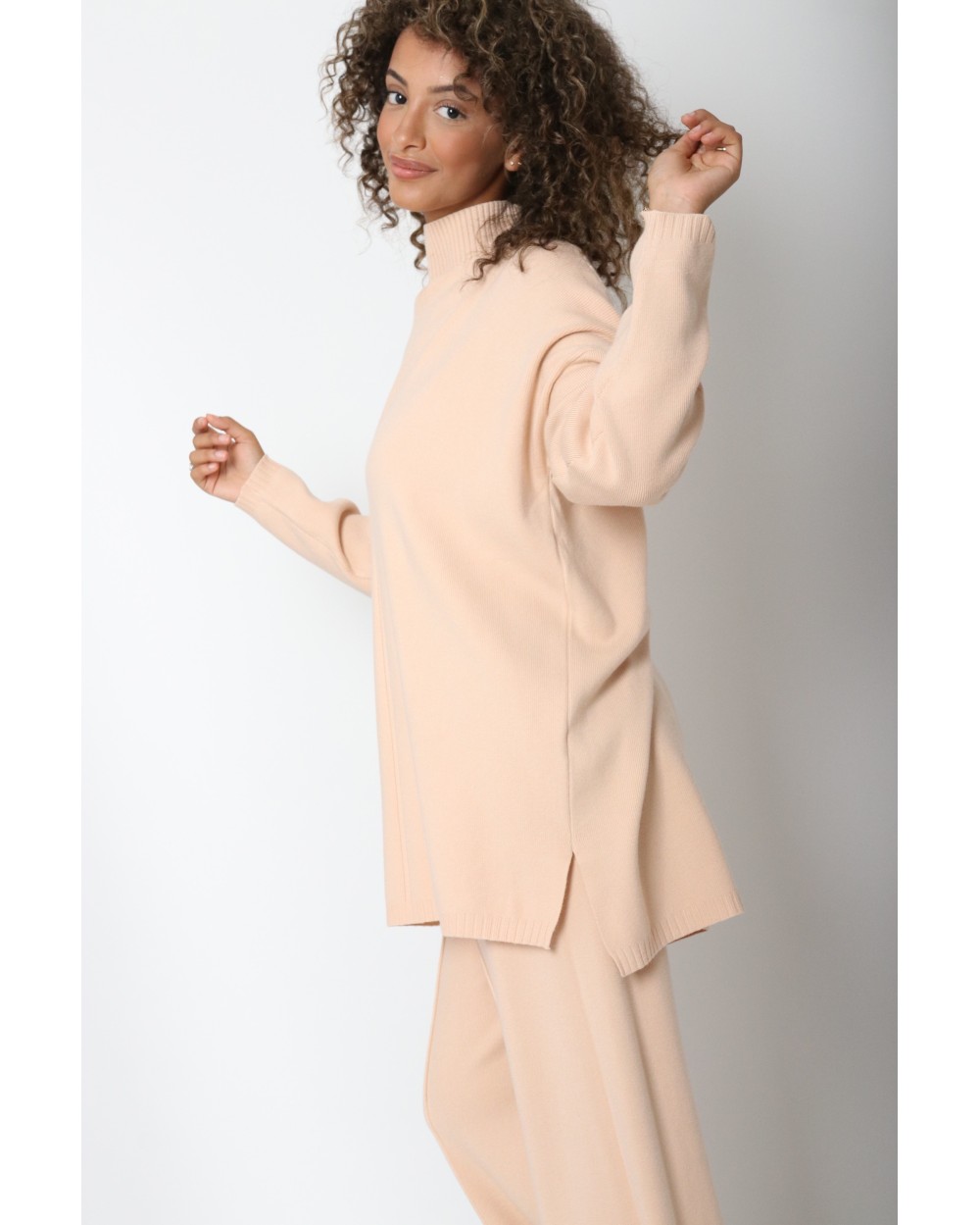 Ensemble pull col montant et pantalon