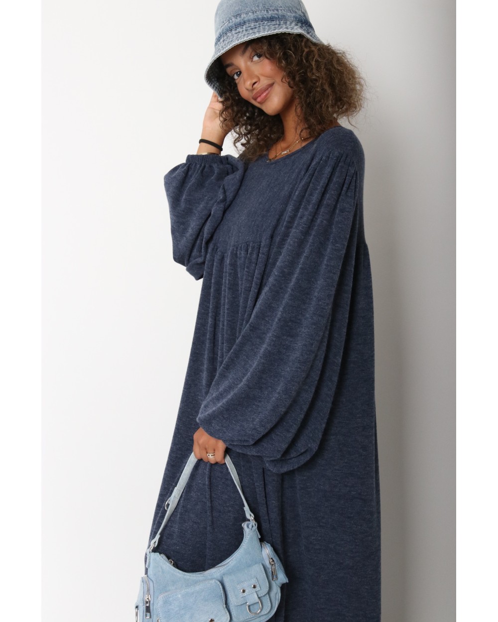 Robe pull longue manches bouffantes