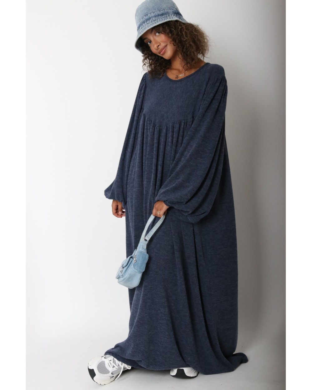 Robe pull longue manches bouffantes