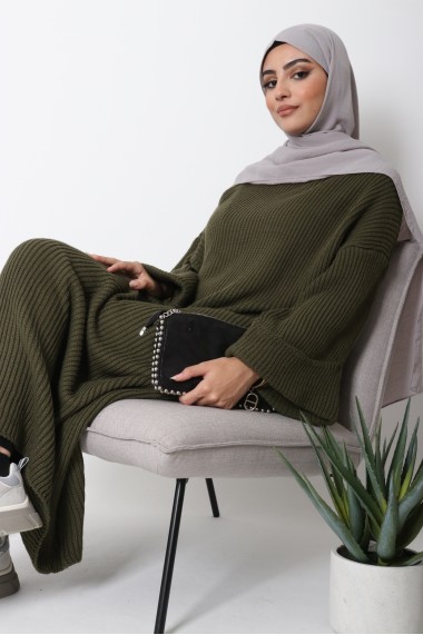 Dress sweater cuffed sleeves