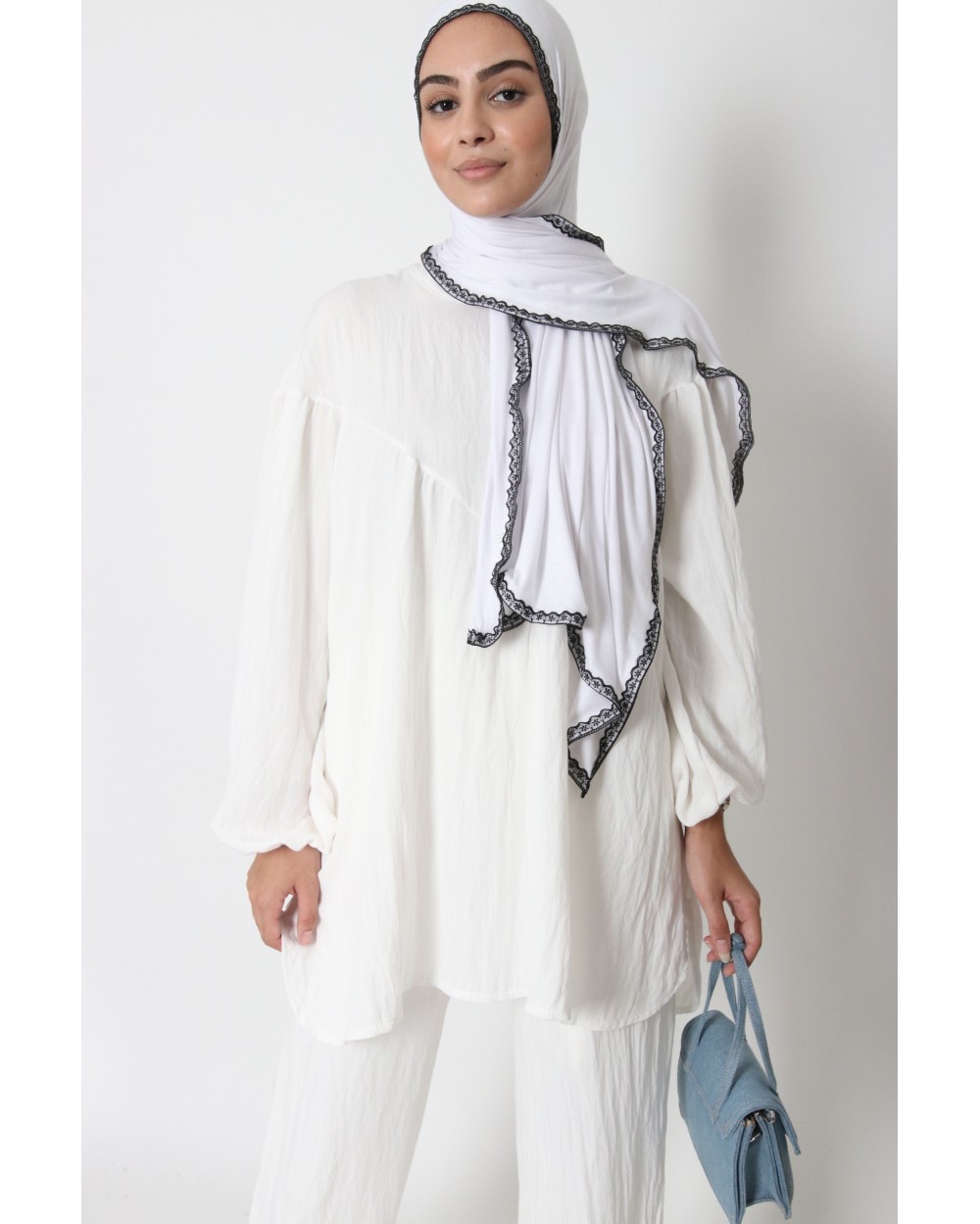 Hijab jersey contour dentelle noire