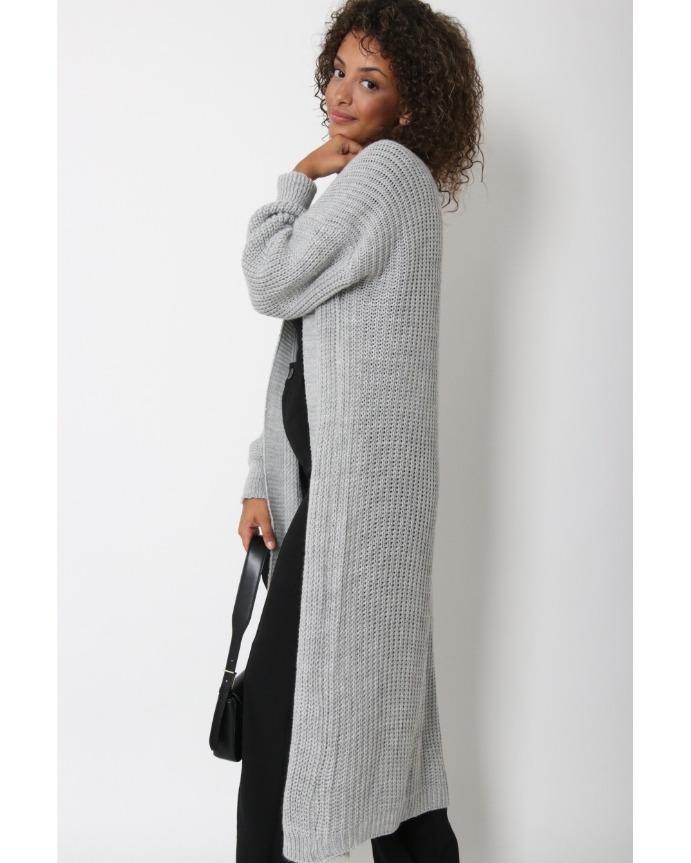 Mid-length knitted cardigan