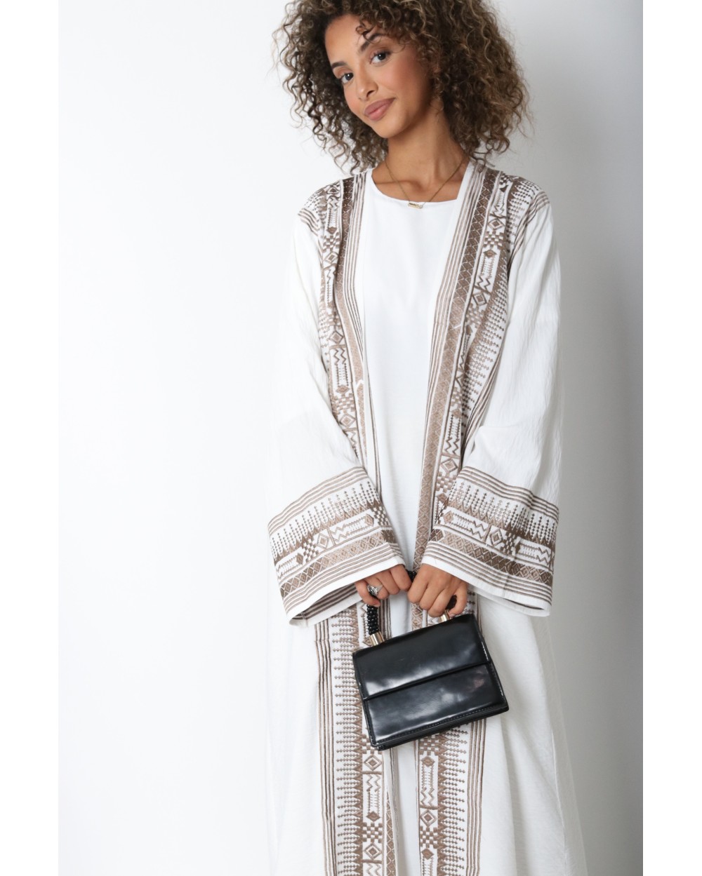 Mafrah white kimono set