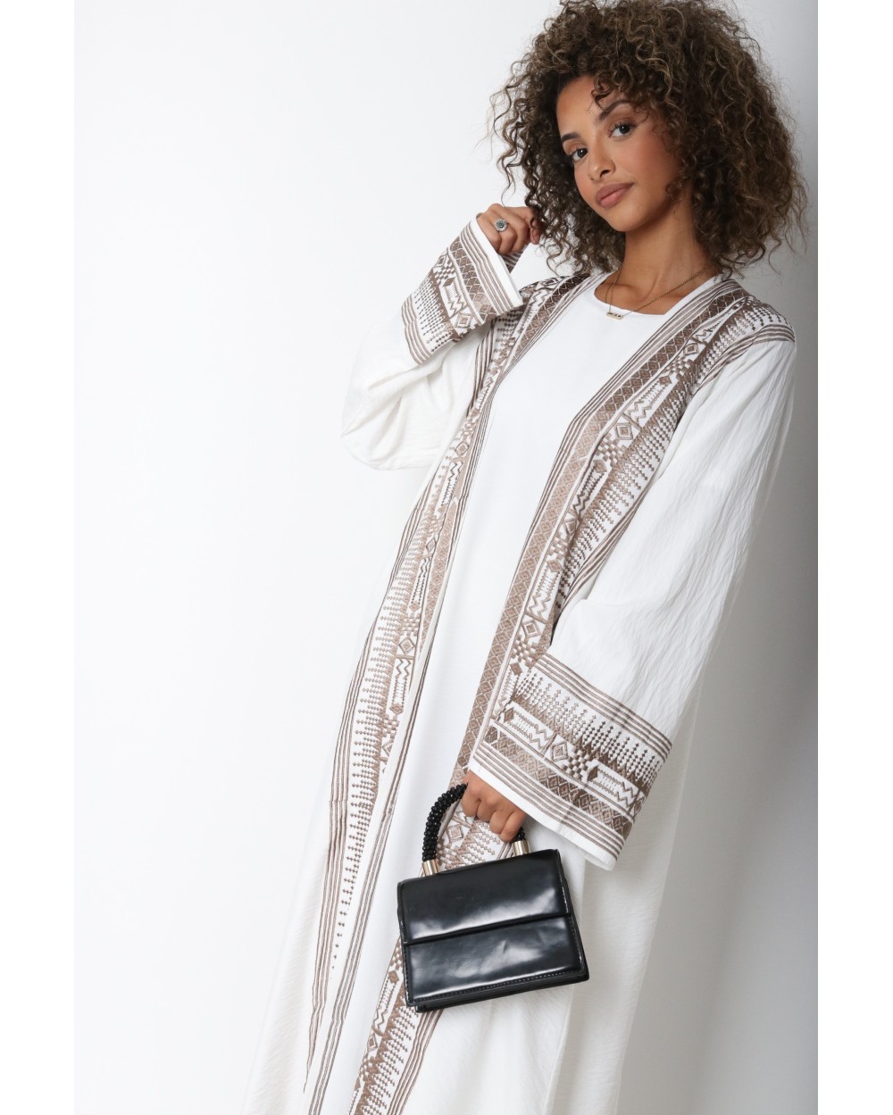 Mafrah white kimono set