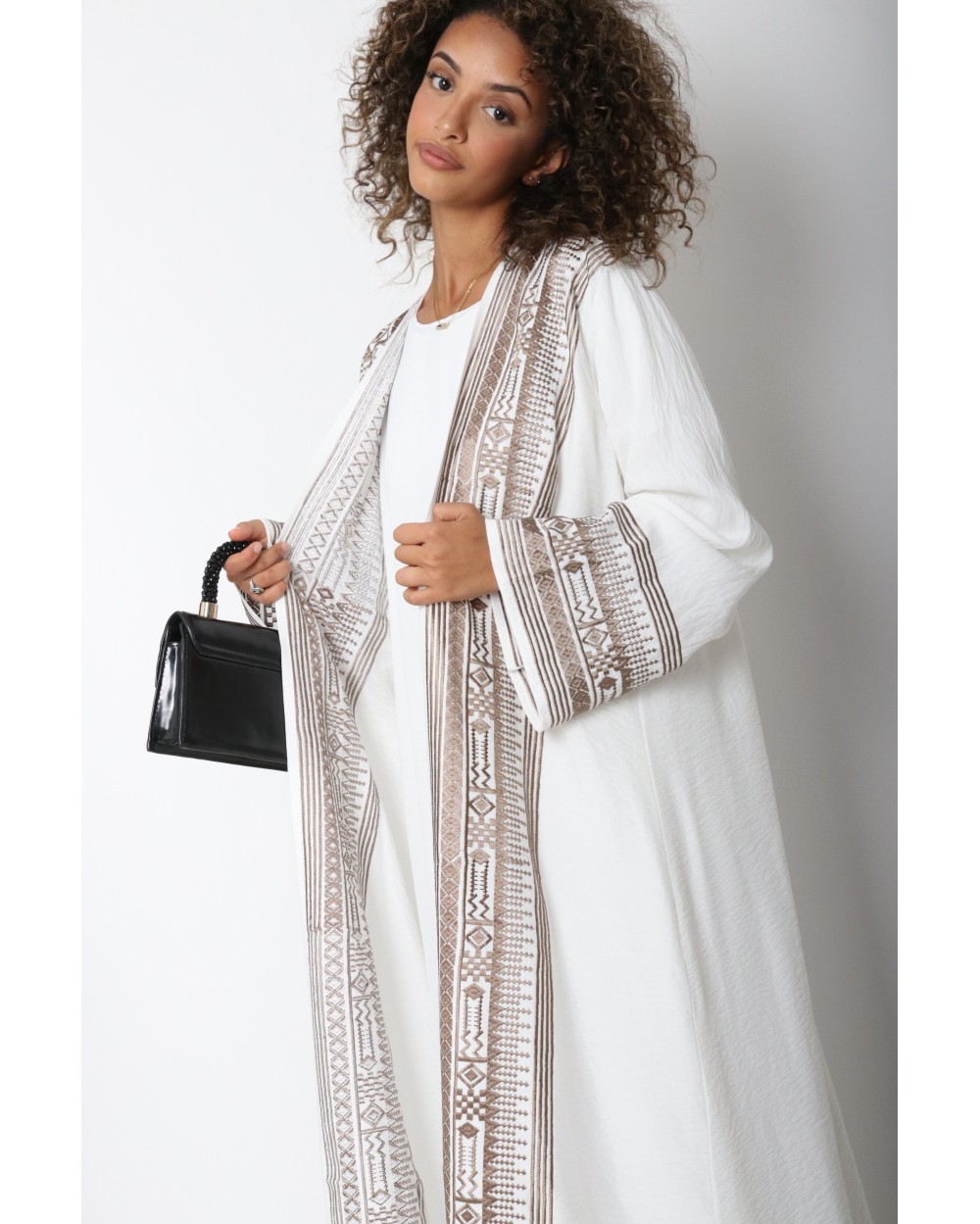 Mafrah white kimono set