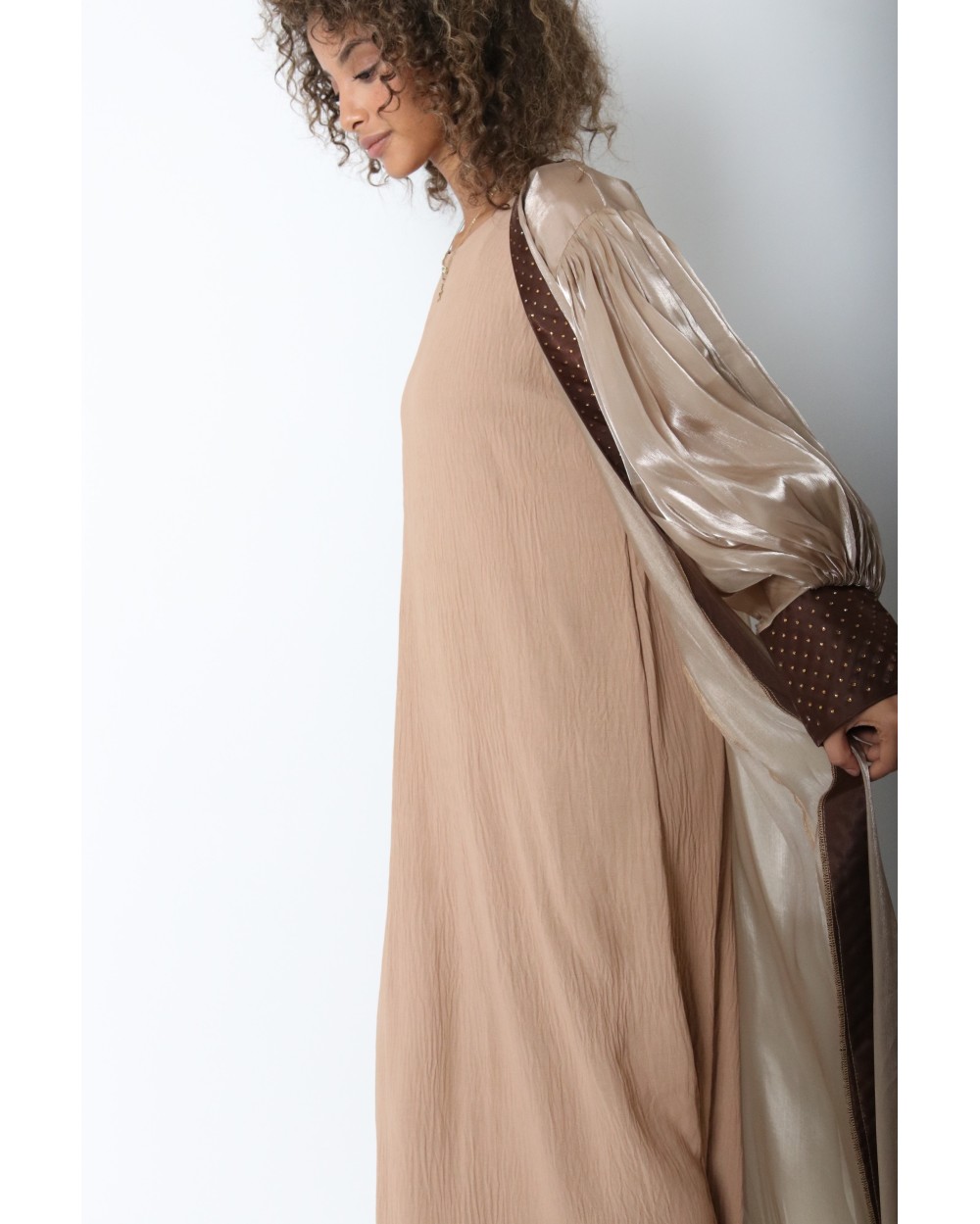 Ruwais satin kimono set