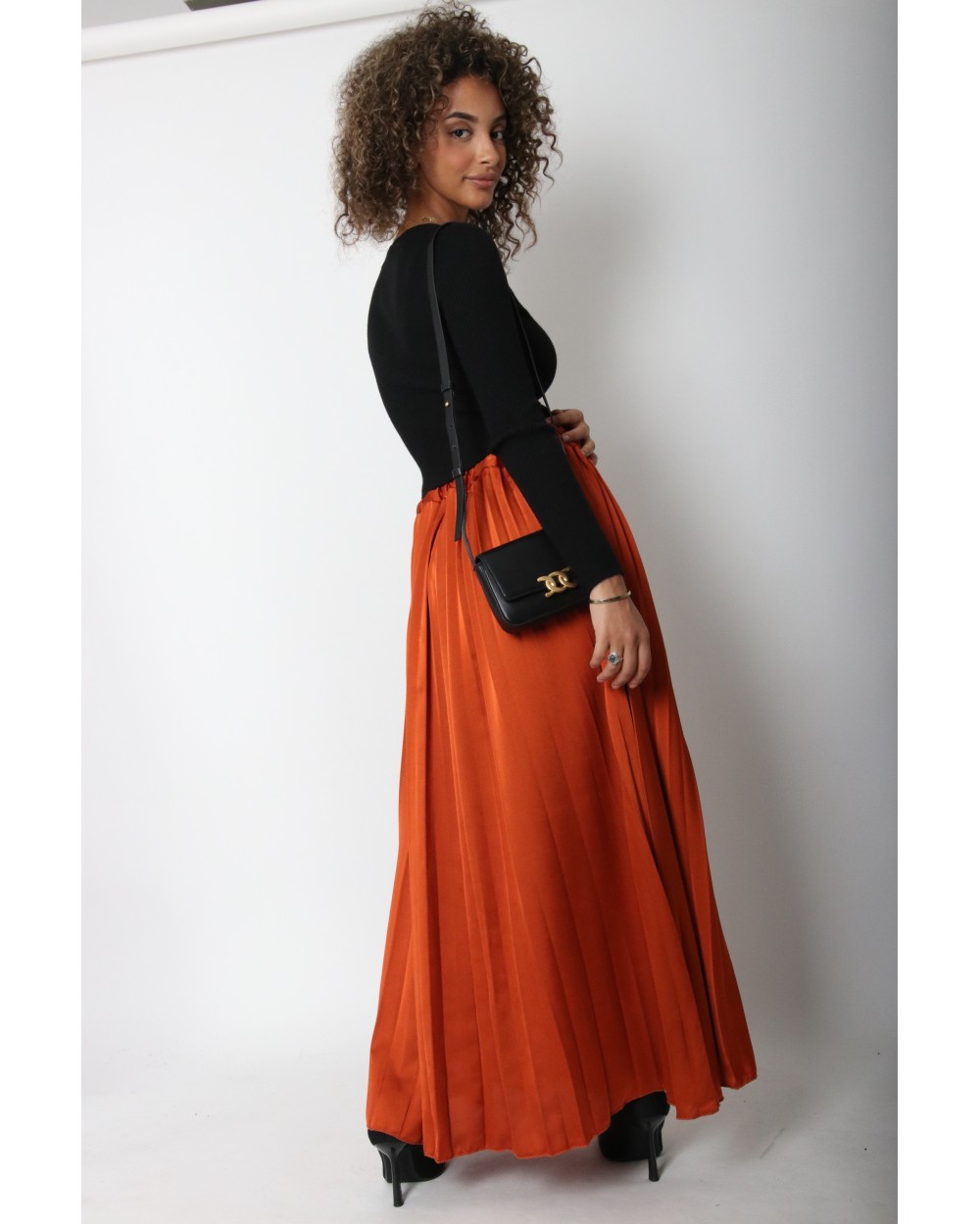 Long satin pleated skirt