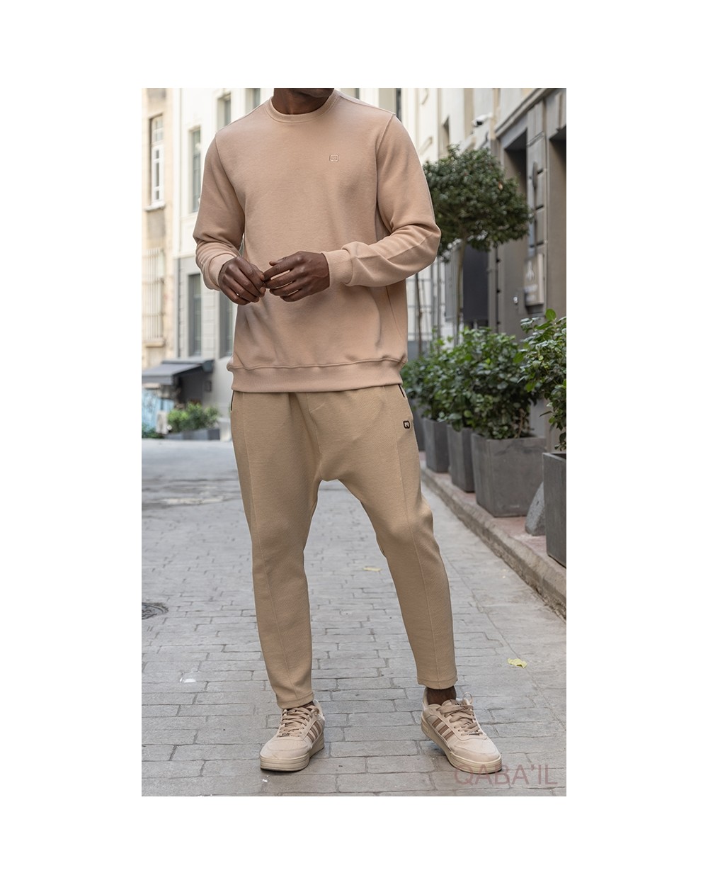 Qaba'il Round Neck Sweater