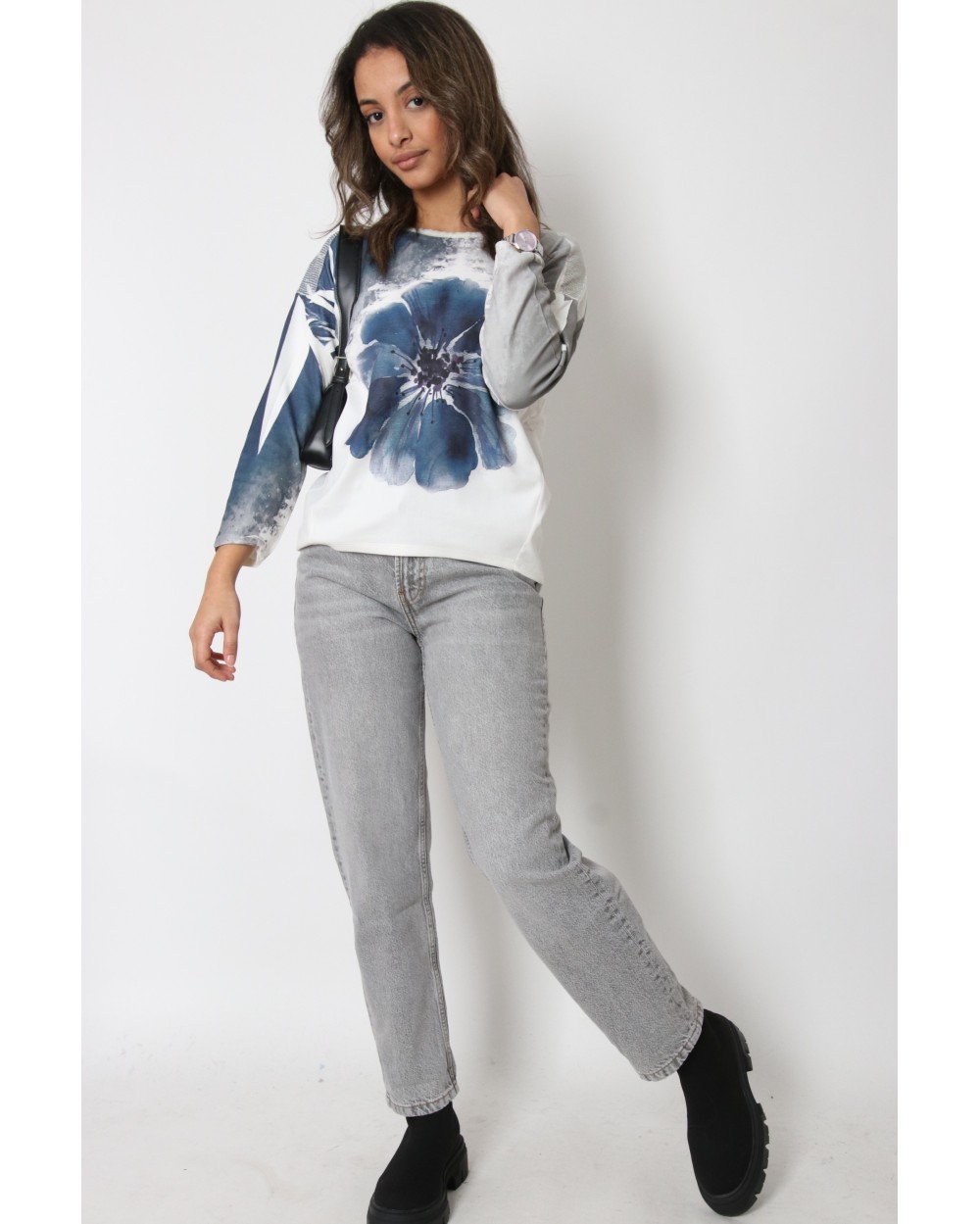Womens long-sleeved printed t-shirt