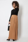 Long skirt with pockets