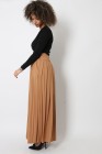 Long skirt with pockets