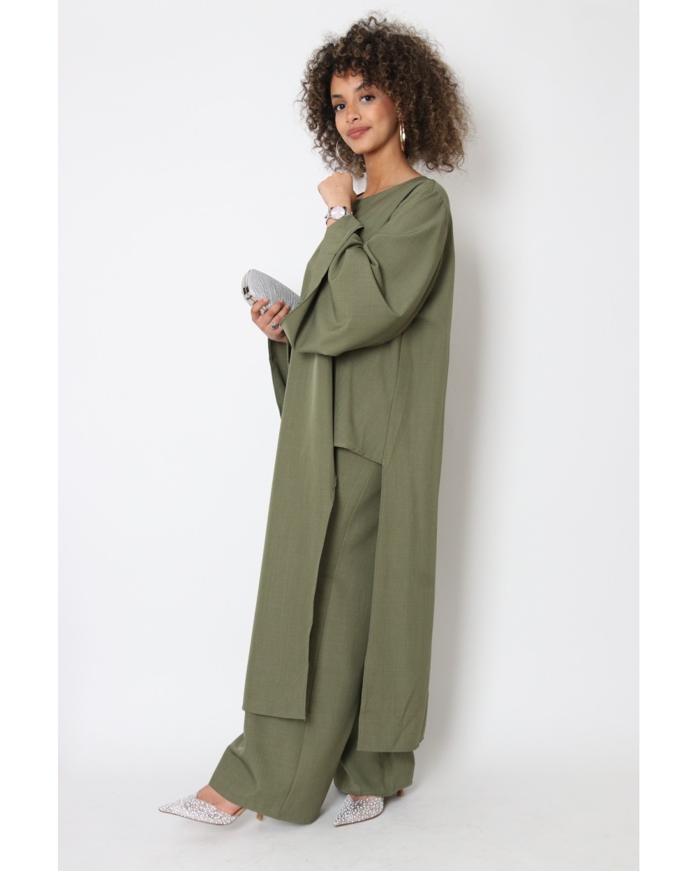 Long slit top and wide-leg pants set