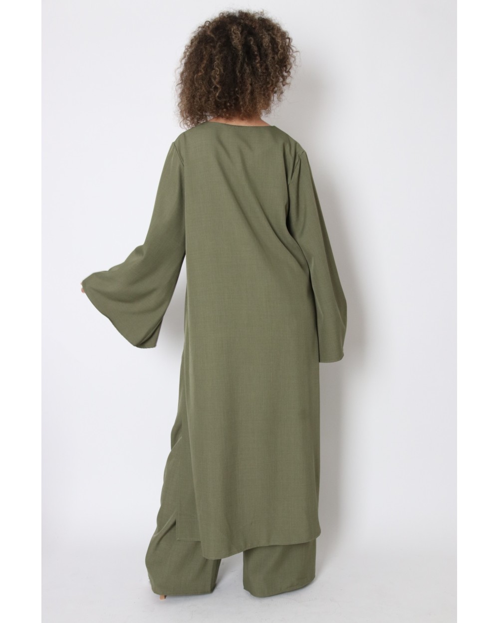 Long slit top and wide-leg pants set