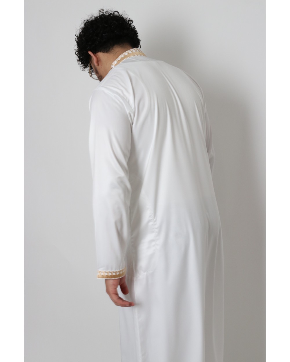 Qamis long blanc Dubai col brodé doré