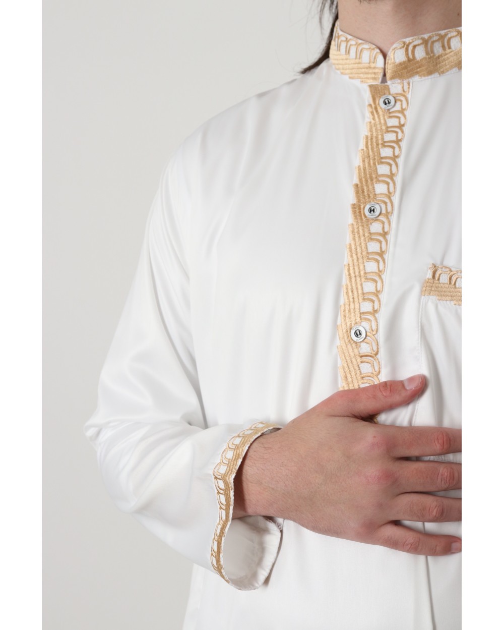 Long white thobe Dubai with gold embroidered collar