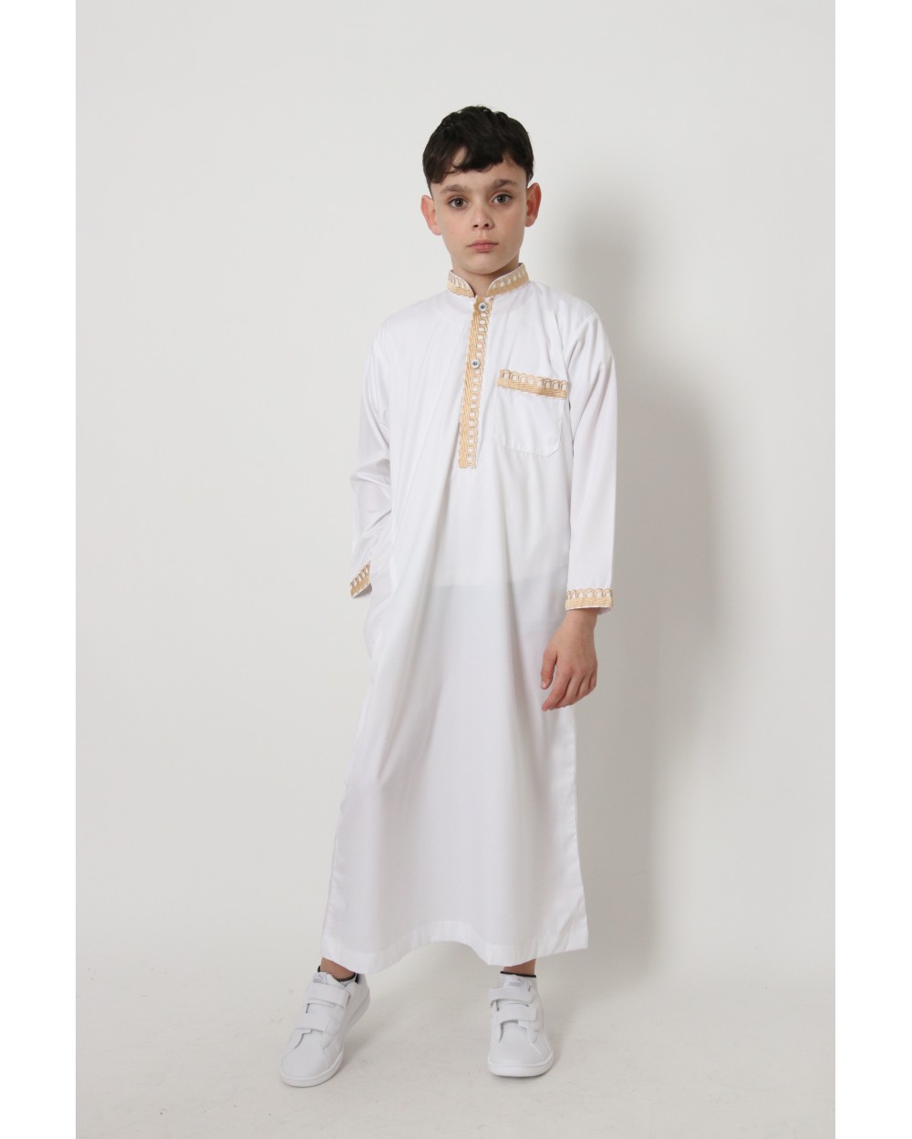 Long white thobe Dubai with golden embroidered collar for boy