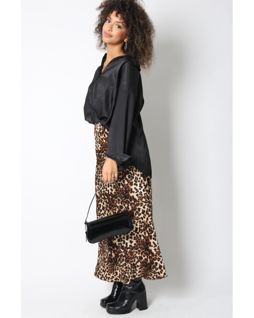 Jupe longue satinée léopard