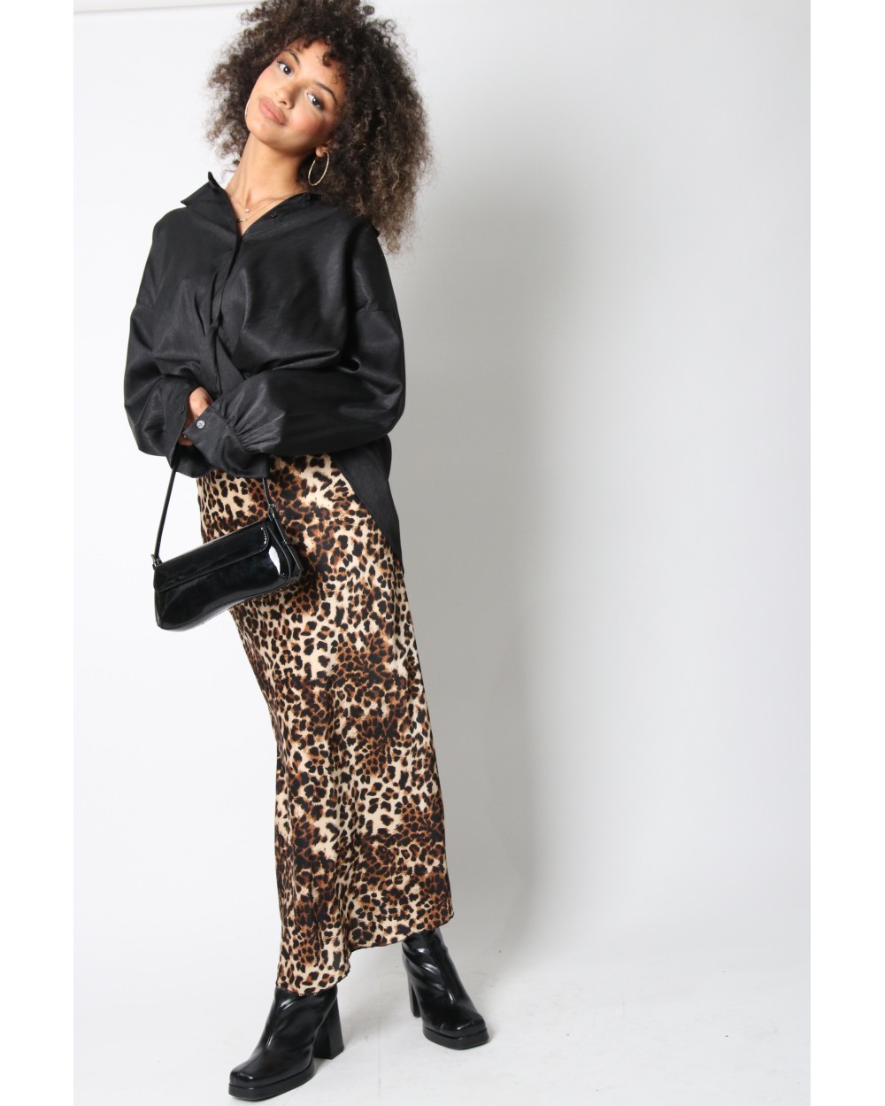 Jupe longue satinée léopard