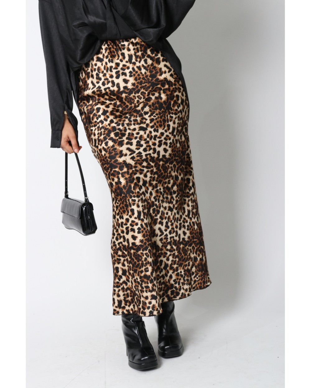 Jupe longue satinée léopard
