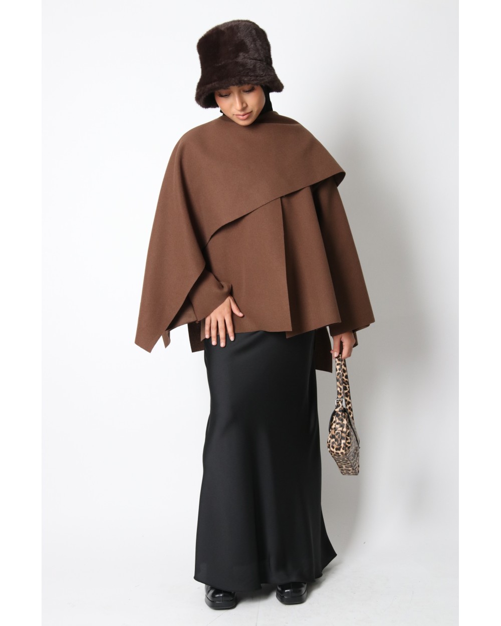 Veste cape avec écharpe