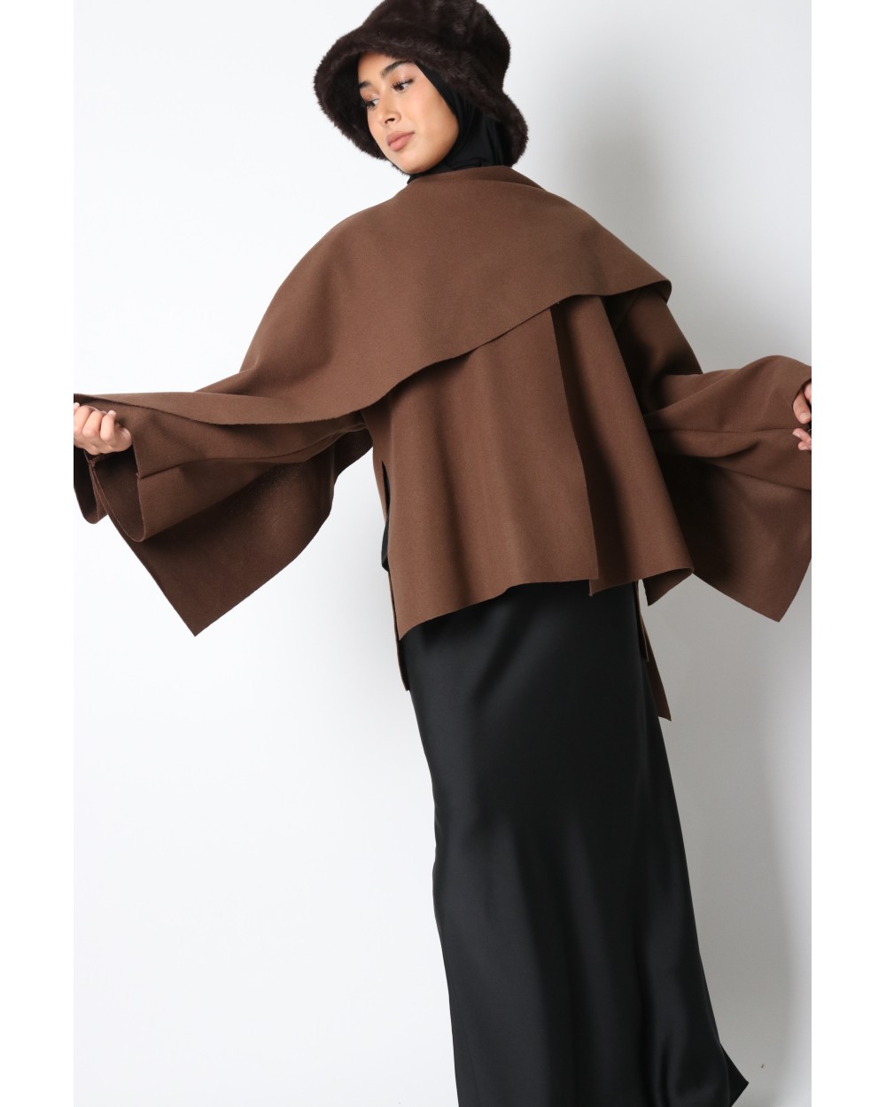 Veste cape avec écharpe