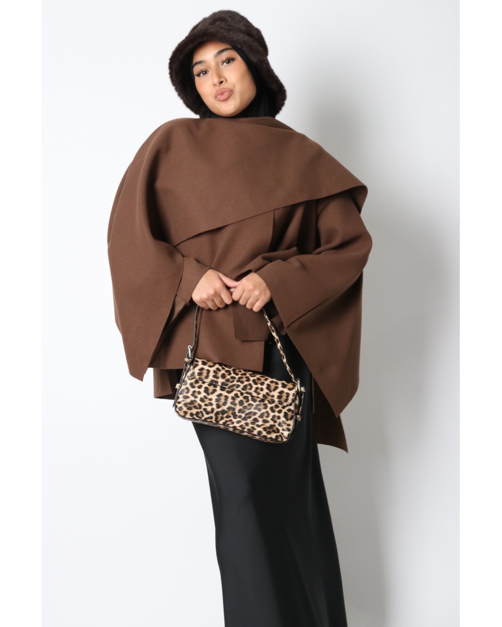 Veste cape avec écharpe