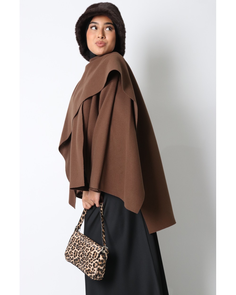 Veste cape avec écharpe