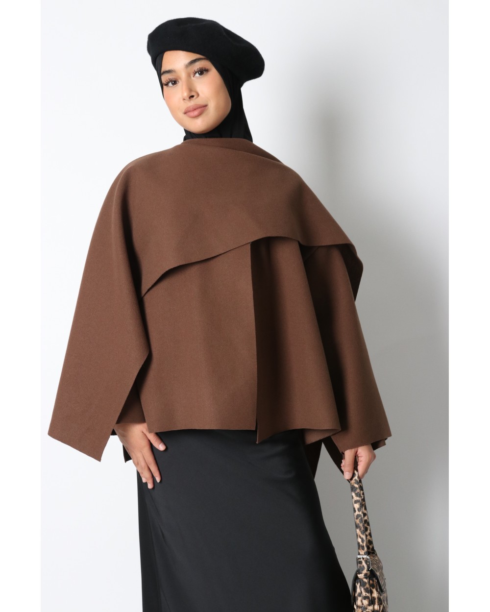 Veste cape avec écharpe
