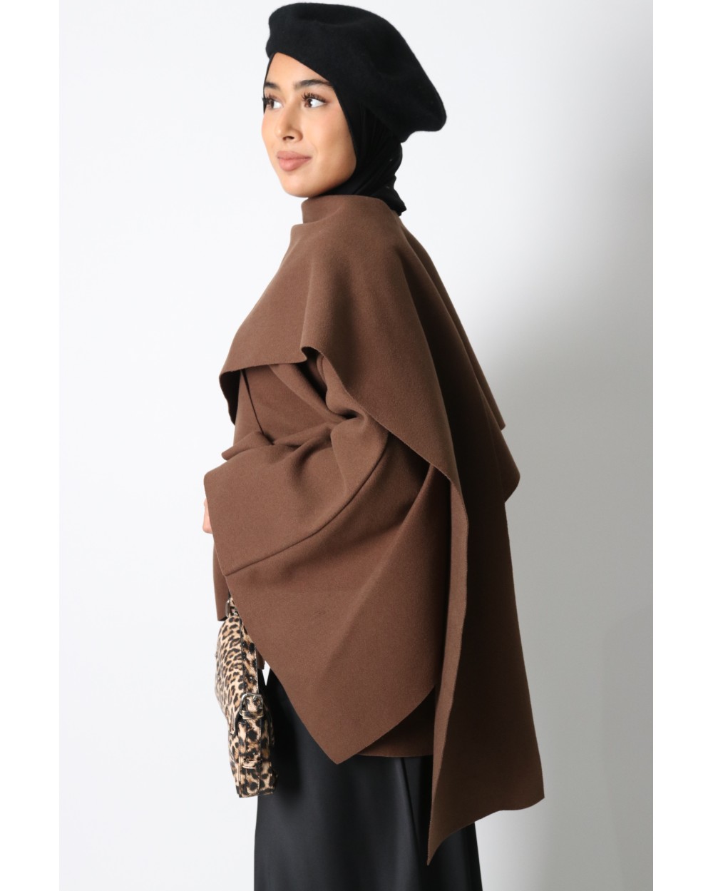 Veste cape avec écharpe