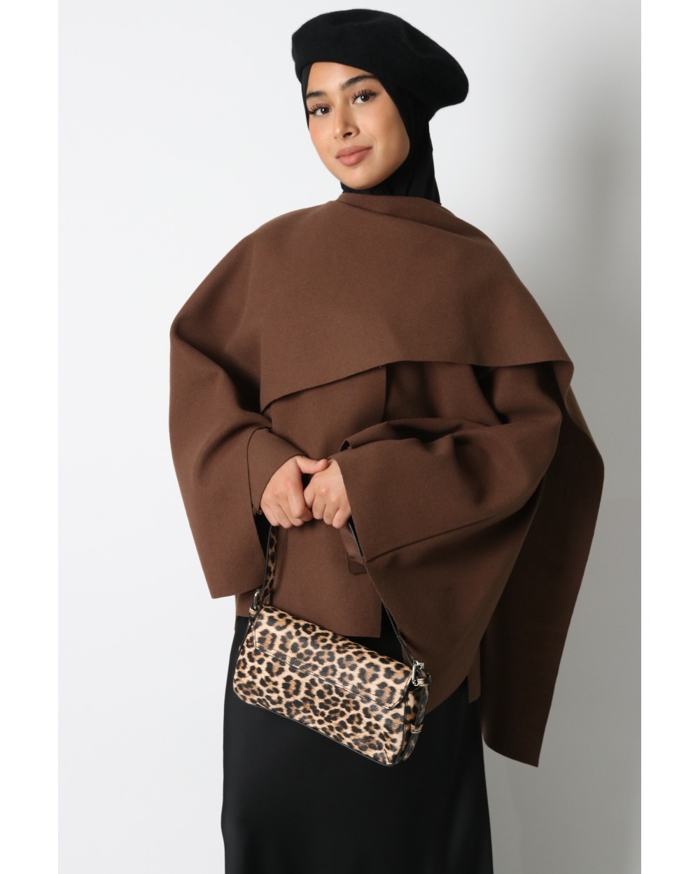 Veste cape avec écharpe