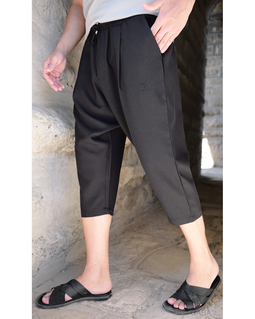 Classic lightweight S25 capri pants