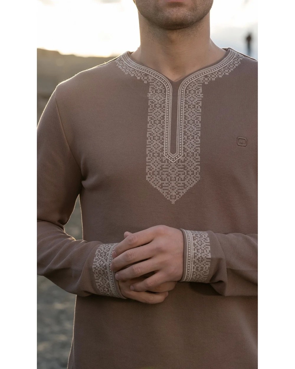 Pull Brodé Etniz Awqas - Qaba'il